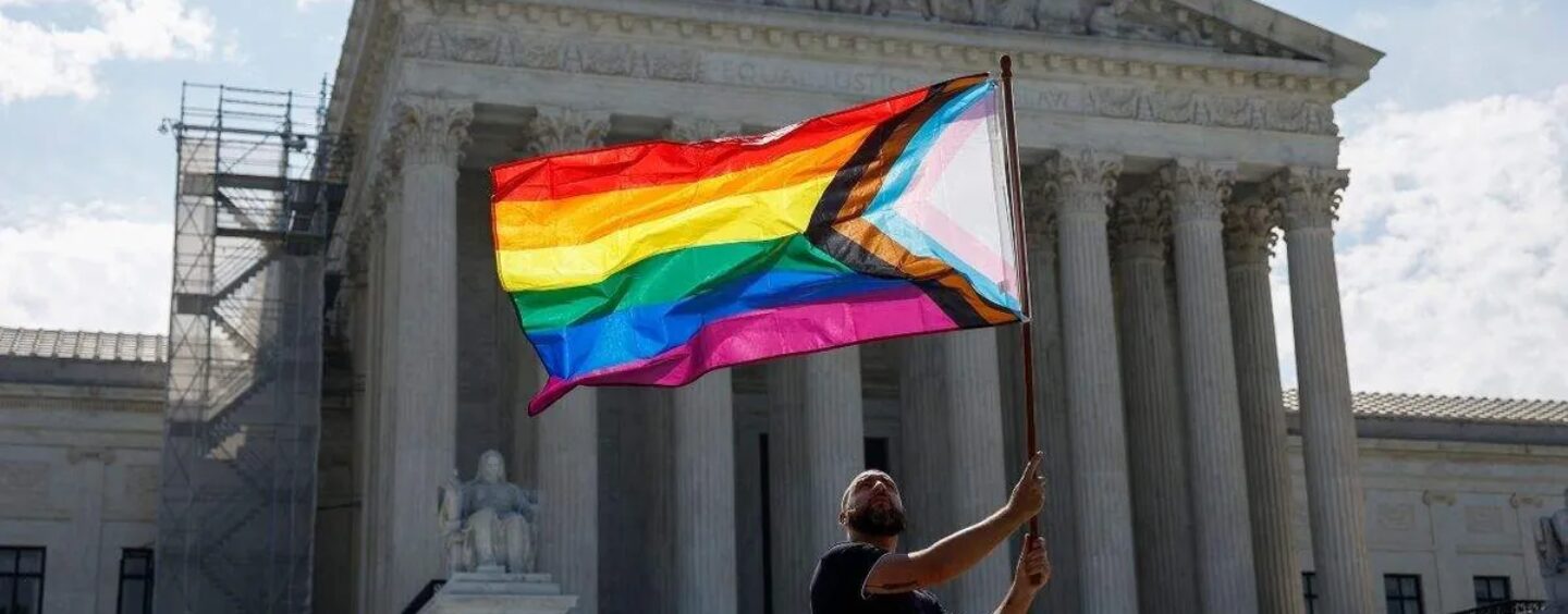 L'égalité du mariage fête ses 11 ans alors que les conservateurs renouvellent leurs attaques contre le tissu américain