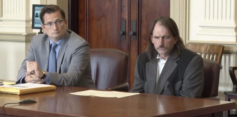 Un pasteur de l'Ohio qui a qualifié les livres LGBTQ+ de « risque pour la santé » condamné pour crimes sexuels sur des enfants