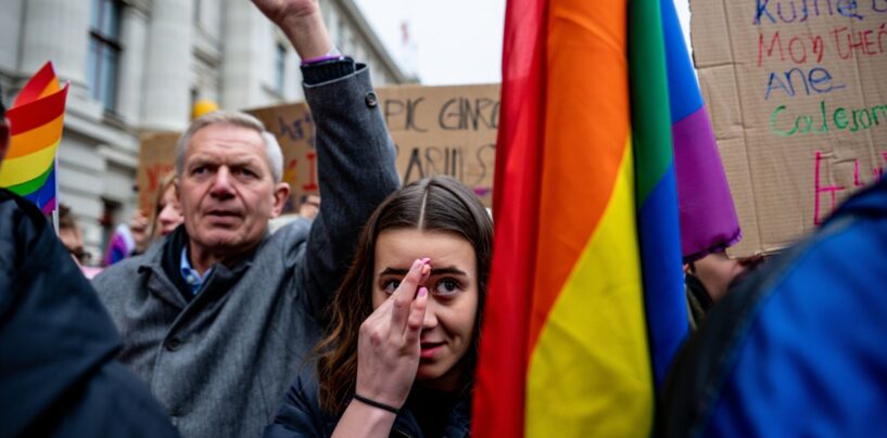 « Cette loi est une honte pour l’Europe » : le chancelier autrichien réagit avec virulence à la nouvelle réglementation anti-LGBT votée en Slovaquie