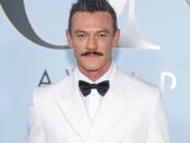 Luke Evans porte un Speedo serré dans de nouvelles photos sexy de vacances
