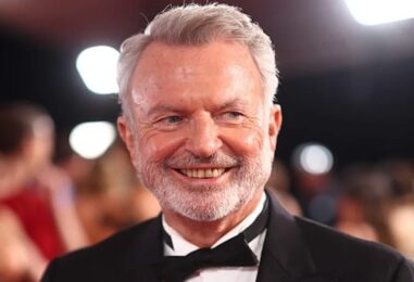À la mémoire de Sam Neill, qui a dénoncé les dirigeants anti-LGBTQ+ « constipés »