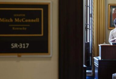 Les employés de Mitch McConnell offrent une preuve particulière de la vie après la mort de Lindsey Graham