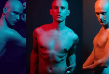 Aaron Goldenberg embrasse son époque « inappropriée » avec de nouvelles photos sexy