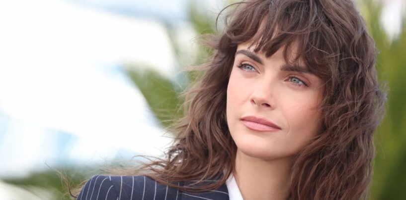 Cara Delevingne est la première lesbienne à apparaître sur la couverture imprimée de Playboy