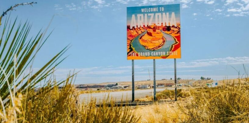 Le candidat préféré des démocrates de la Chambre des représentants en Arizona suscite des réactions négatives suite aux attaques de la campagne anti-LGBTQ+