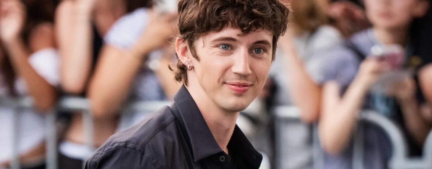Troye Sivan divulgue son compte Instagram secret rempli de photos sexy
