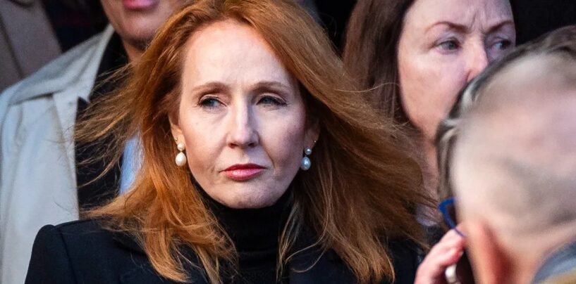 JK Rowling traînée pour avoir publié une photo en jupe haute d'une femme trans pour avoir « refusé de débattre »