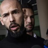 Andrew Tate, le «mâle alpha», arrêté dans une tenue si féminine qu'elle a suscité des blagues sans fin