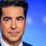 Jesse Watters prévient que les femmes devraient « faire attention » aux troupes boostées à la testostérone : « animaux sauvages »