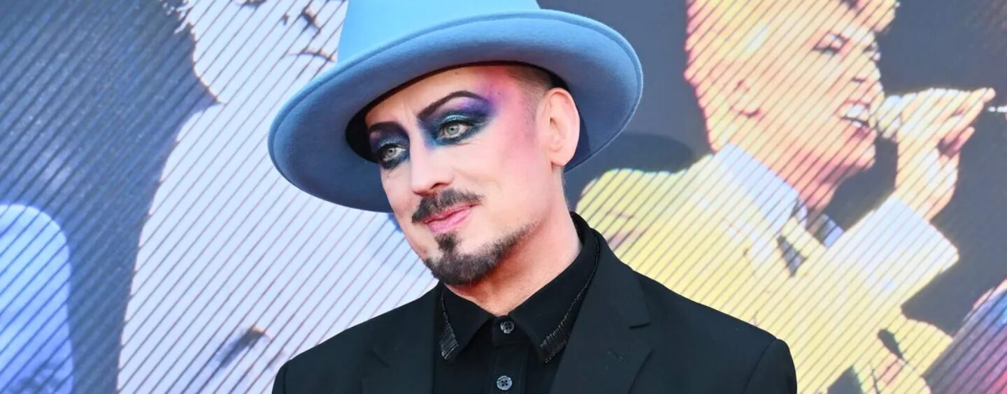 Boy George critiqué pour avoir publié une chanson pro-israélienne et nie le génocide à Gaza