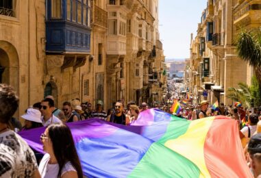 Cette ville européenne encore méconnue organise l’une des Pride les plus spectaculaires du continent