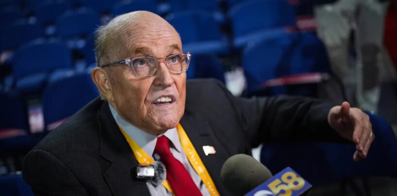 Rudy Giuliani lance une étrange diatribe anti-trans sur le projet de garde d'enfants de Zohran Mamdani