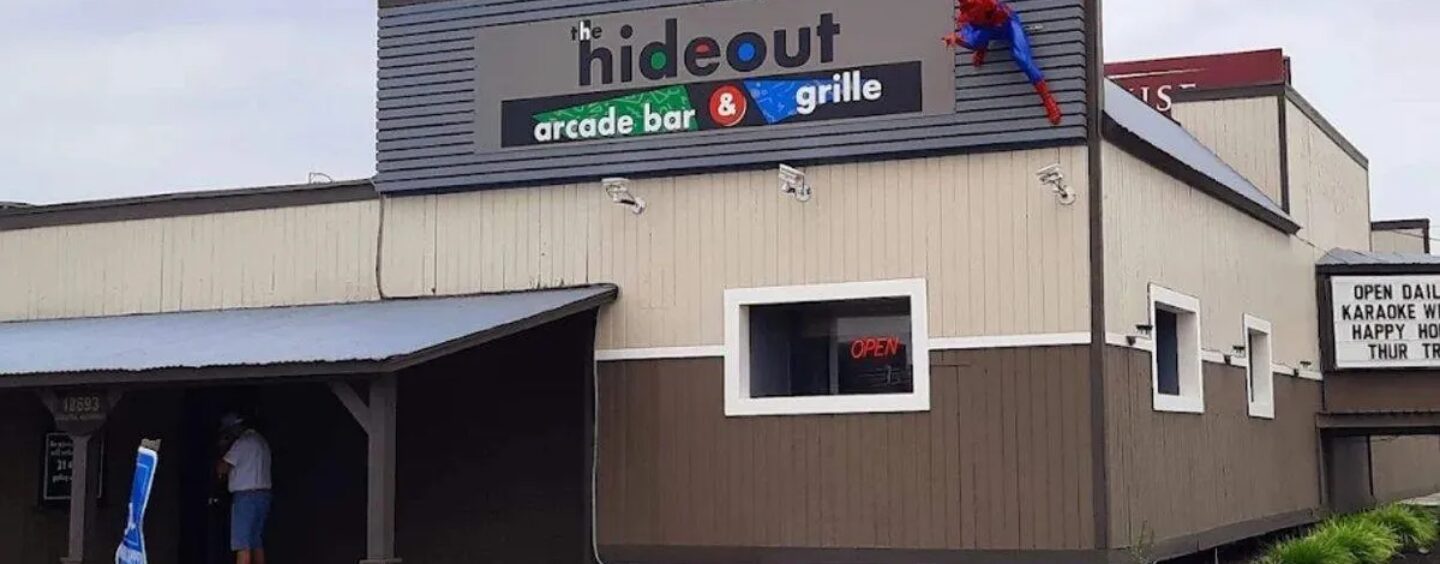 L'État inflige une amende au bar du Delaware après qu'un employé ait dit à une femme trans d'utiliser les toilettes pour hommes, puis lui a interdit