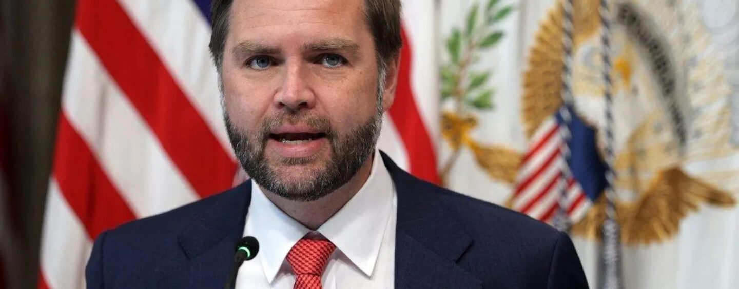 JD Vance exige que le DOJ enquête sur les hôpitaux accueillant des patients transgenres