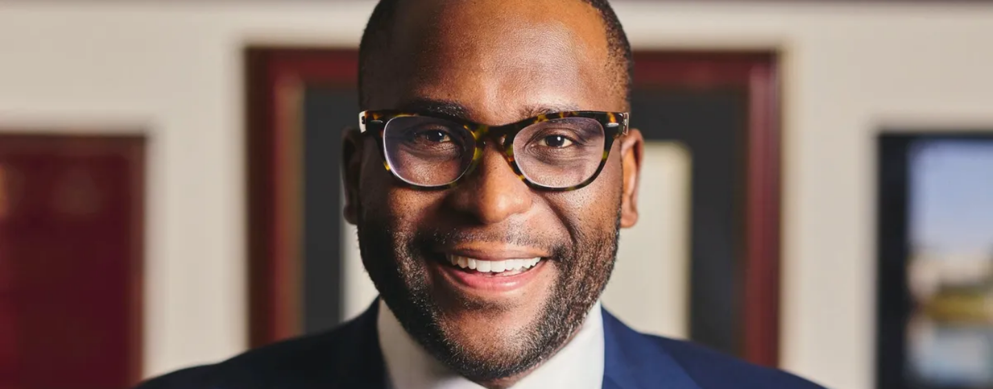 Un texto affirme faussement qu'un candidat gay de Floride est séropositif : « Je savais exactement ce qu'ils essayaient de faire »