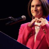 Peggy Flanagan remporte la primaire du Sénat du Minnesota en défendant sans vergogne les droits des trans