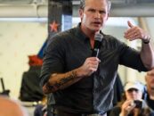 « High T » Pete Hegseth lance des insultes anti-trans à l'arrêt de la campagne de l'Iowa State Fair alors que la guerre en Iran fait rage