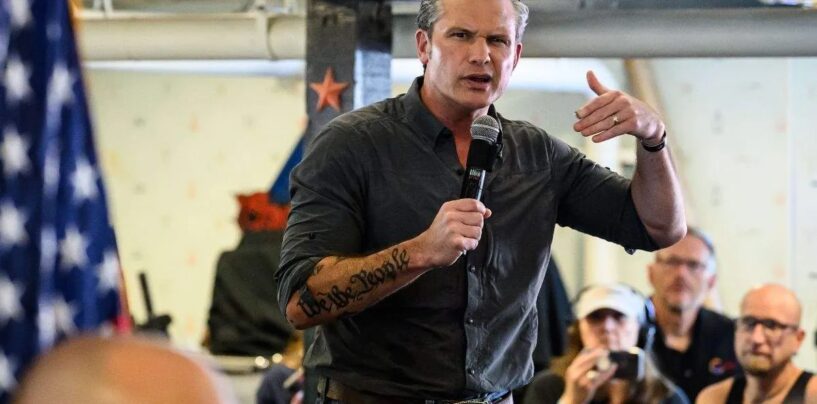 « High T » Pete Hegseth lance des insultes anti-trans à l'arrêt de la campagne de l'Iowa State Fair alors que la guerre en Iran fait rage