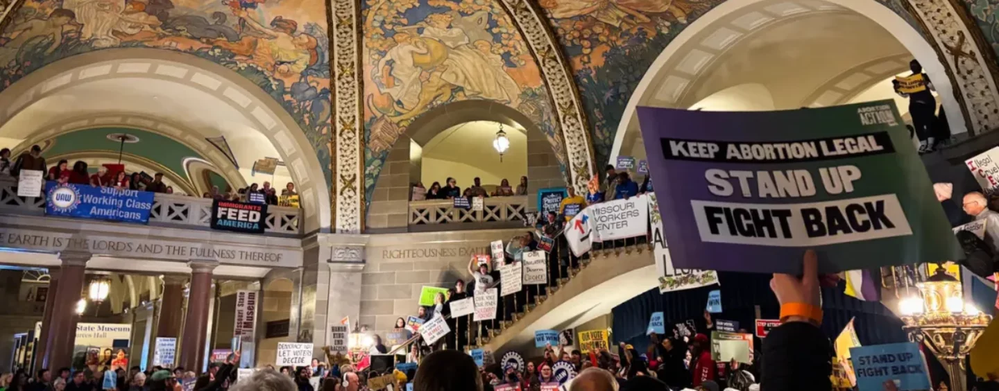 Les républicains du Missouri tentent d'abroger le droit à l'avortement en s'appuyant sur le sentiment anti-trans