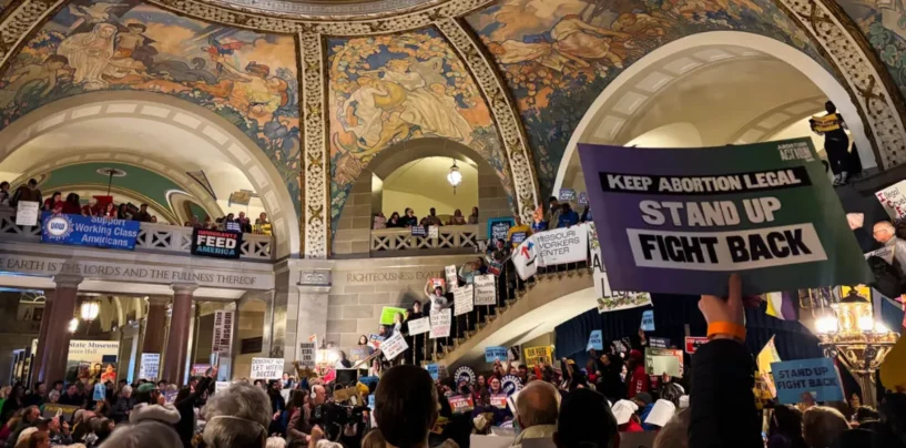 Les républicains du Missouri tentent d'abroger le droit à l'avortement en s'appuyant sur le sentiment anti-trans