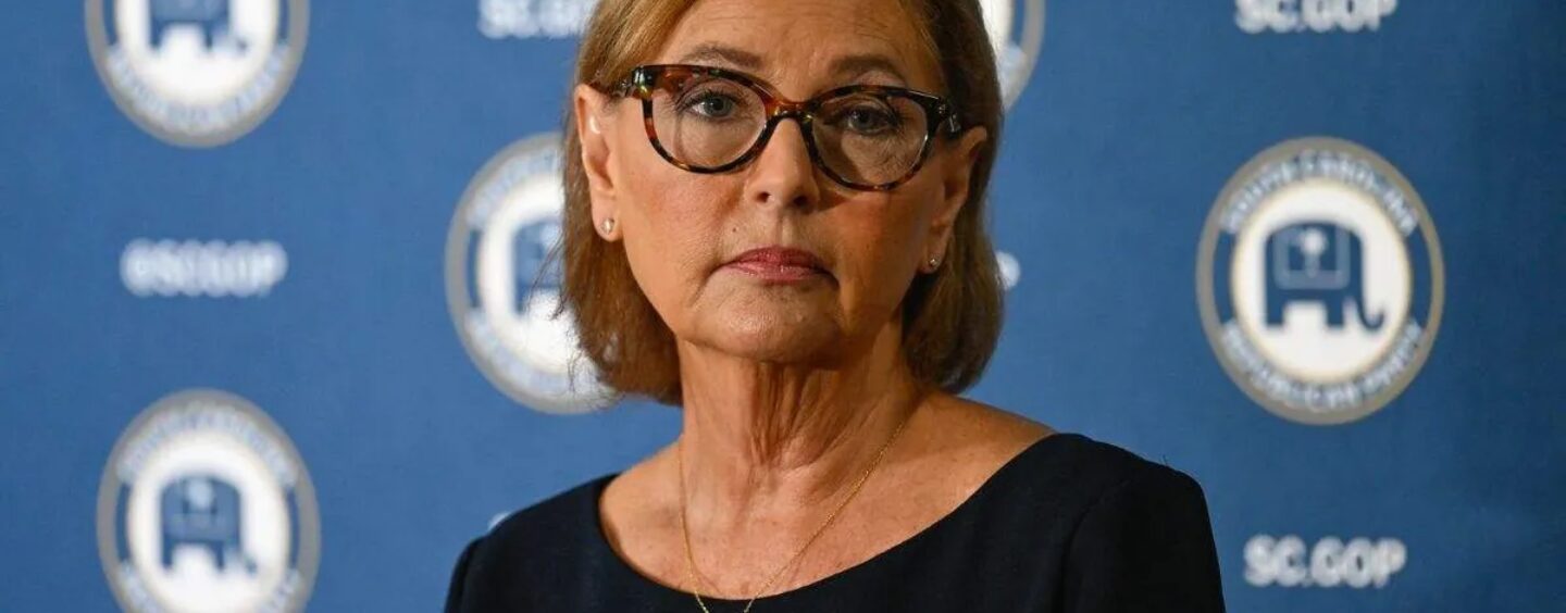 Darline, la sœur de Lindsey Graham, actuelle sénatrice américaine, admet que la sécurité nationale n'est « pas mon truc »