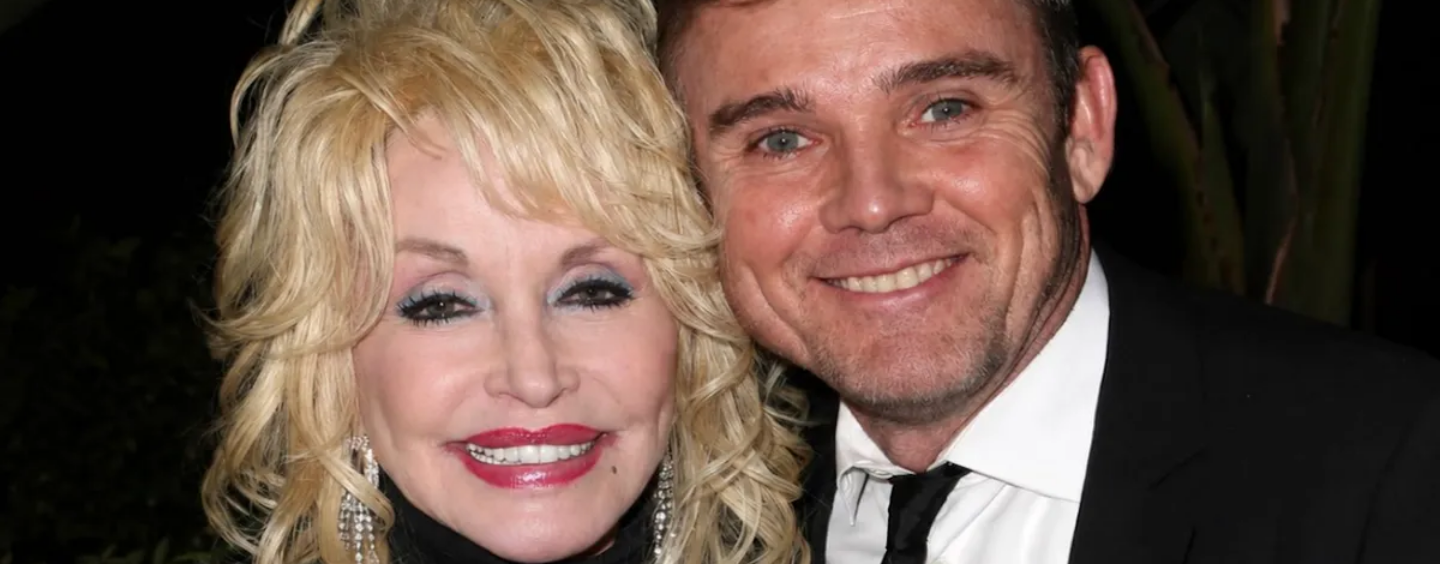 L'acteur Ricky Schroder traîné pour un hommage anti-trans à Dolly Parton