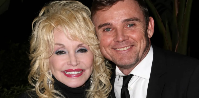 L'acteur Ricky Schroder traîné pour un hommage anti-trans à Dolly Parton