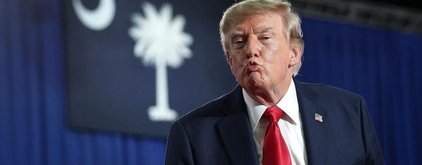 Trump veut du crédit pour les rénovations du Kennedy Center qui n'ont pas eu lieu. Un juge ne l'achète pas