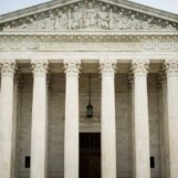 Trump demande à la Cour suprême d'intervenir avant le procès afin que le Pentagone puisse licencier les troupes transgenres