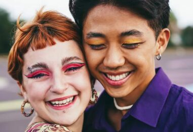Les étudiants LGBTQ+ s’expriment après être devenus une cible politique