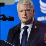 Un « minet fasciste » autoproclamé a publié des images nazies et du KKK. Il a travaillé pour le candidat de Trump au Sénat américain en Géorgie