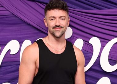 Matteo Lane montre son gâteau dans de nouvelles photos virales sexy