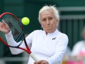Martina Navratilova défend la théorie du complot selon laquelle la WNBA aurait un joueur trans secret