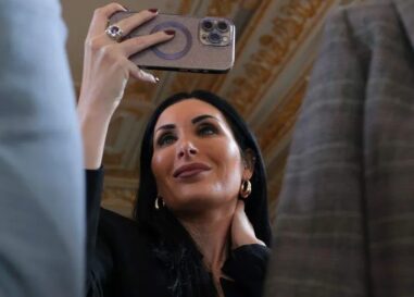Laura Loomer s'est lancée dans une tirade raciste contre les démocrates noirs si ignoble qu'elle a déclenché Marjorie Taylor Greene