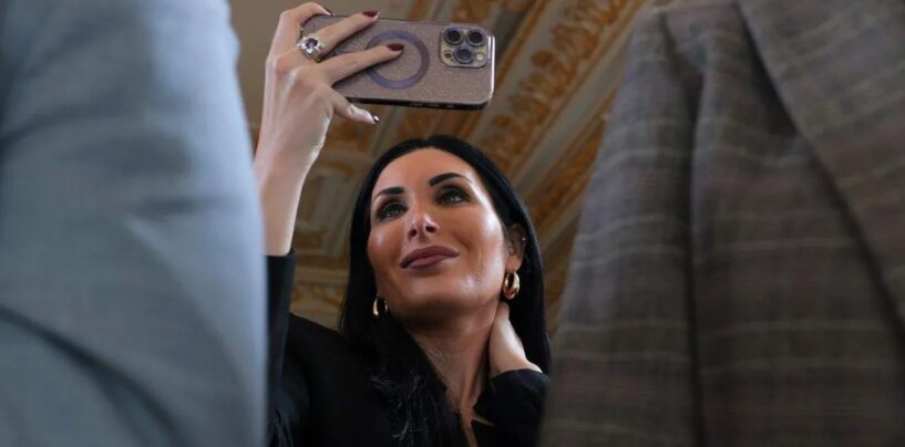 Laura Loomer s'est lancée dans une tirade raciste contre les démocrates noirs si ignoble qu'elle a déclenché Marjorie Taylor Greene