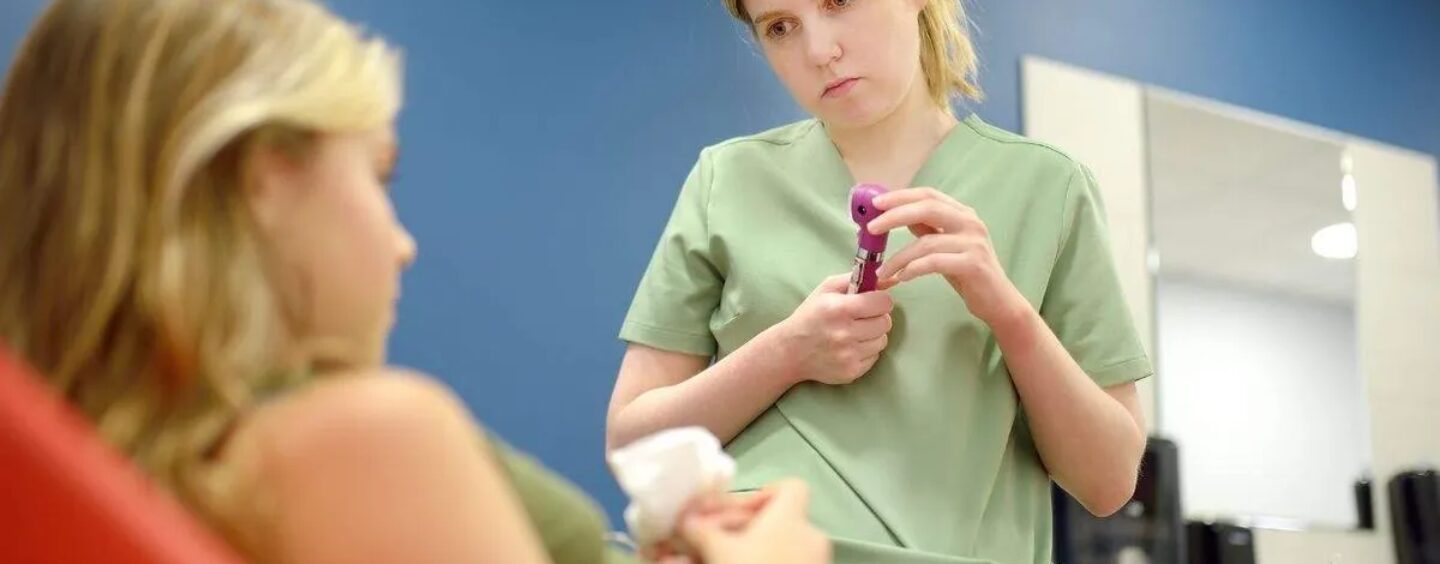 Les hôpitaux du Massachusetts enseignent à Trump à quel point les soins trans peuvent être facilement effacés