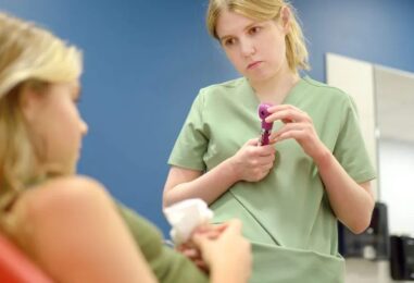 Les hôpitaux du Massachusetts enseignent à Trump à quel point les soins trans peuvent être facilement effacés