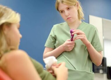 Les hôpitaux du Massachusetts enseignent à Trump à quel point les soins trans peuvent être facilement effacés