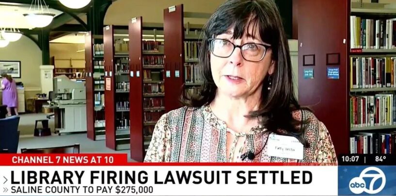 Le comté de l'Arkansas a licencié ce bibliothécaire pour s'être opposé à la censure des livres LGBTQ+. Maintenant, il doit payer 275 000 $
