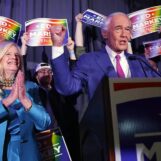 Ed Markey a montré aux démocrates comment défendre les personnes trans et remporter les élections