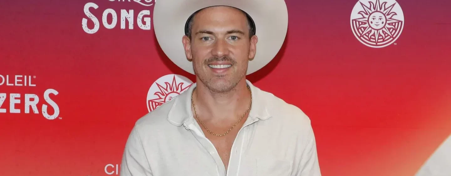 La star de « The Challenge » fait ses débuts avec sa petite amie après avoir déclaré que « Dieu l'avait retiré du mode de vie gay »