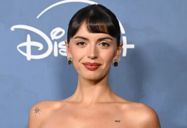 Le nouvel album libérateur de Rebecca Black est « fait par des gays pour des gays »