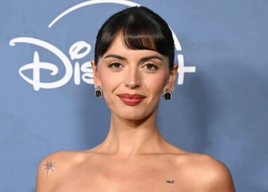 Le nouvel album libérateur de Rebecca Black est « fait par des gays pour des gays »