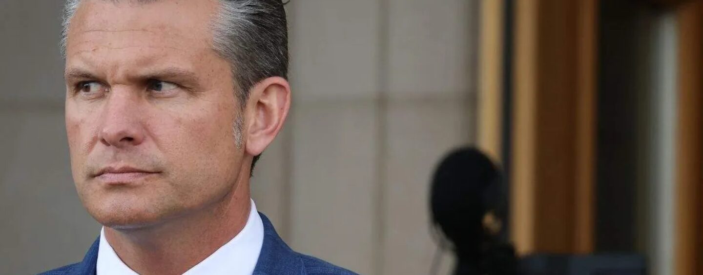 Le Pentagone retire brusquement les règles pour l'armée alimentée à la testostérone « High T » de Pete Hegseth
