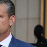 Le Pentagone retire brusquement les règles pour l'armée alimentée à la testostérone « High T » de Pete Hegseth