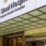 Le célèbre centre médical de New York cède à Trump sur la protection des jeunes trans au moment même où le DOJ perd devant le tribunal