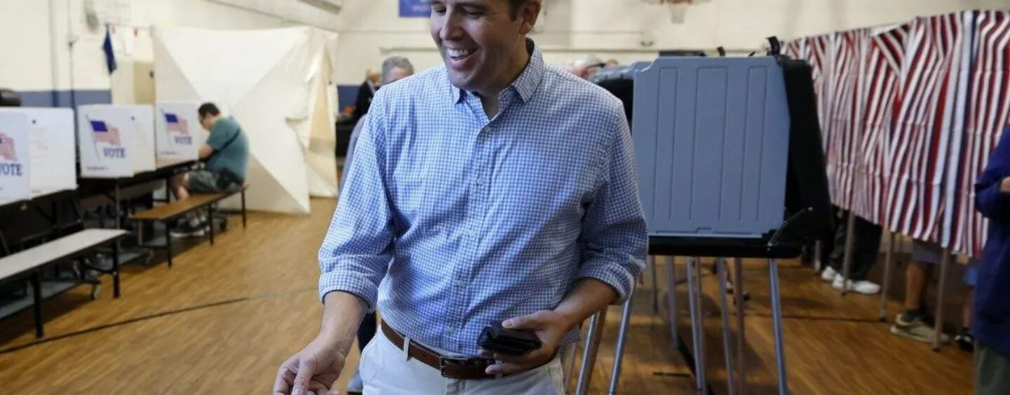 Chris Pappas remporte la primaire démocrate du New Hampshire dans une campagne historique au Sénat américain