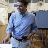 Chris Pappas remporte la primaire démocrate du New Hampshire dans une campagne historique au Sénat américain