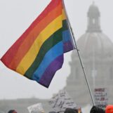 Une Première Nation se constitue un refuge contre l'interdiction de l'Alberta en matière de soins aux jeunes trans