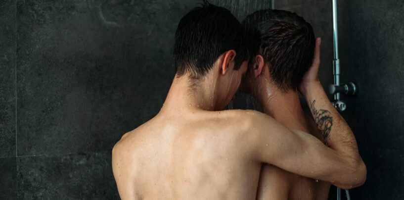 Votre guide pour des relations sexuelles torrides et sans glissement sous la douche